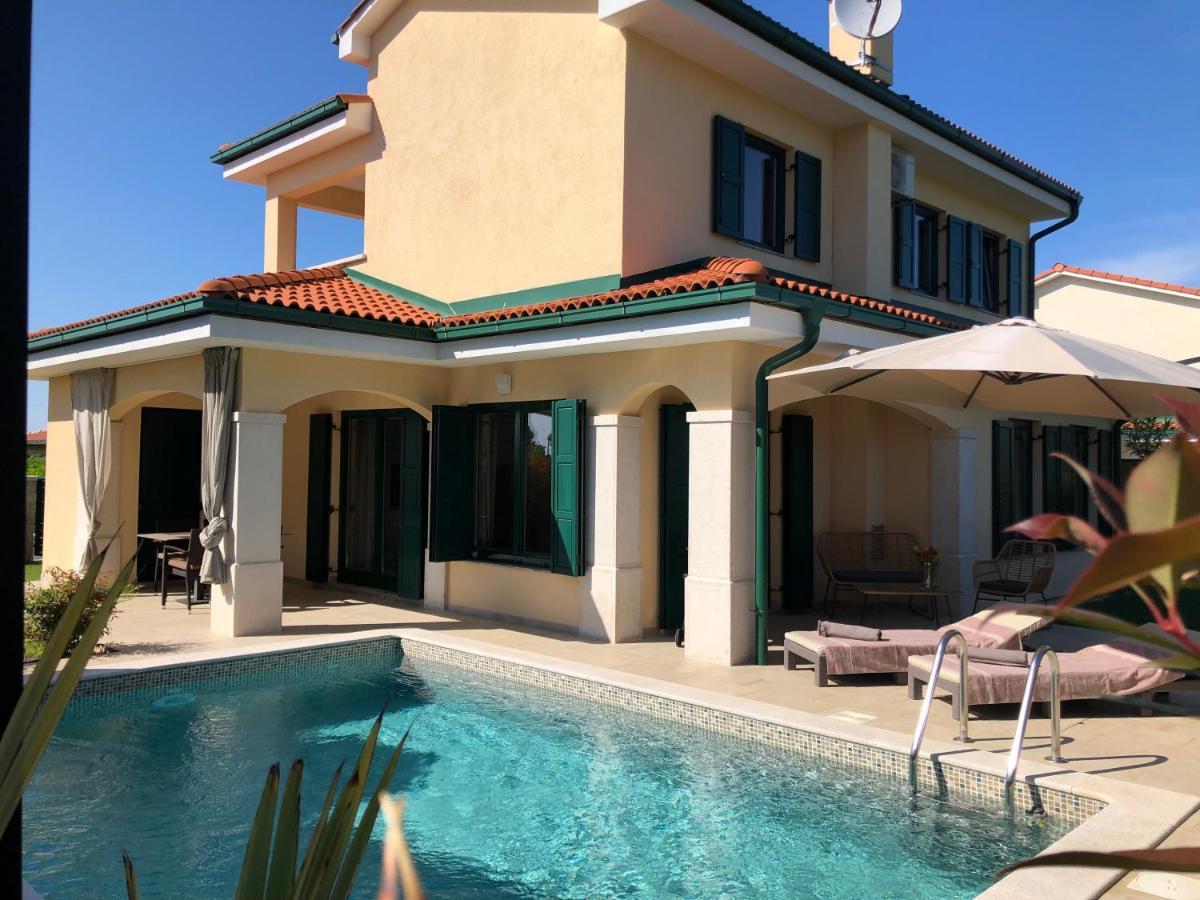 Private Villa "San Servolo House" With Sea View And Private Pool Buje Bagian luar foto
